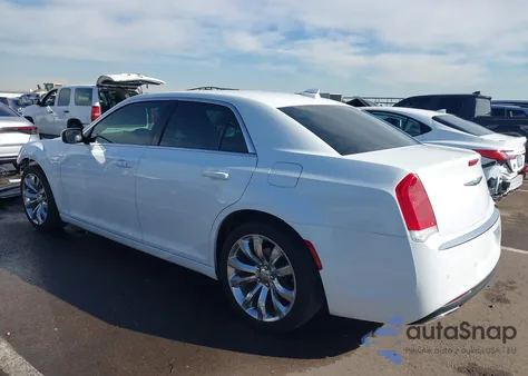 2017 Chrysler 300 Limited из США, поврежденный, VIN 2C3CCAAG2HH647193
